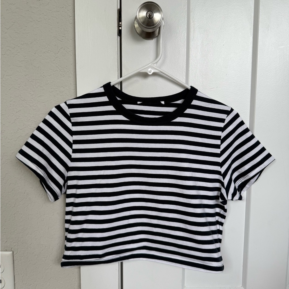 Black and White Striped Crop Top